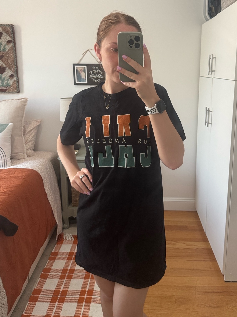 PrettyLittleThing Black Graphic 'CALI' T-Shirt Dress